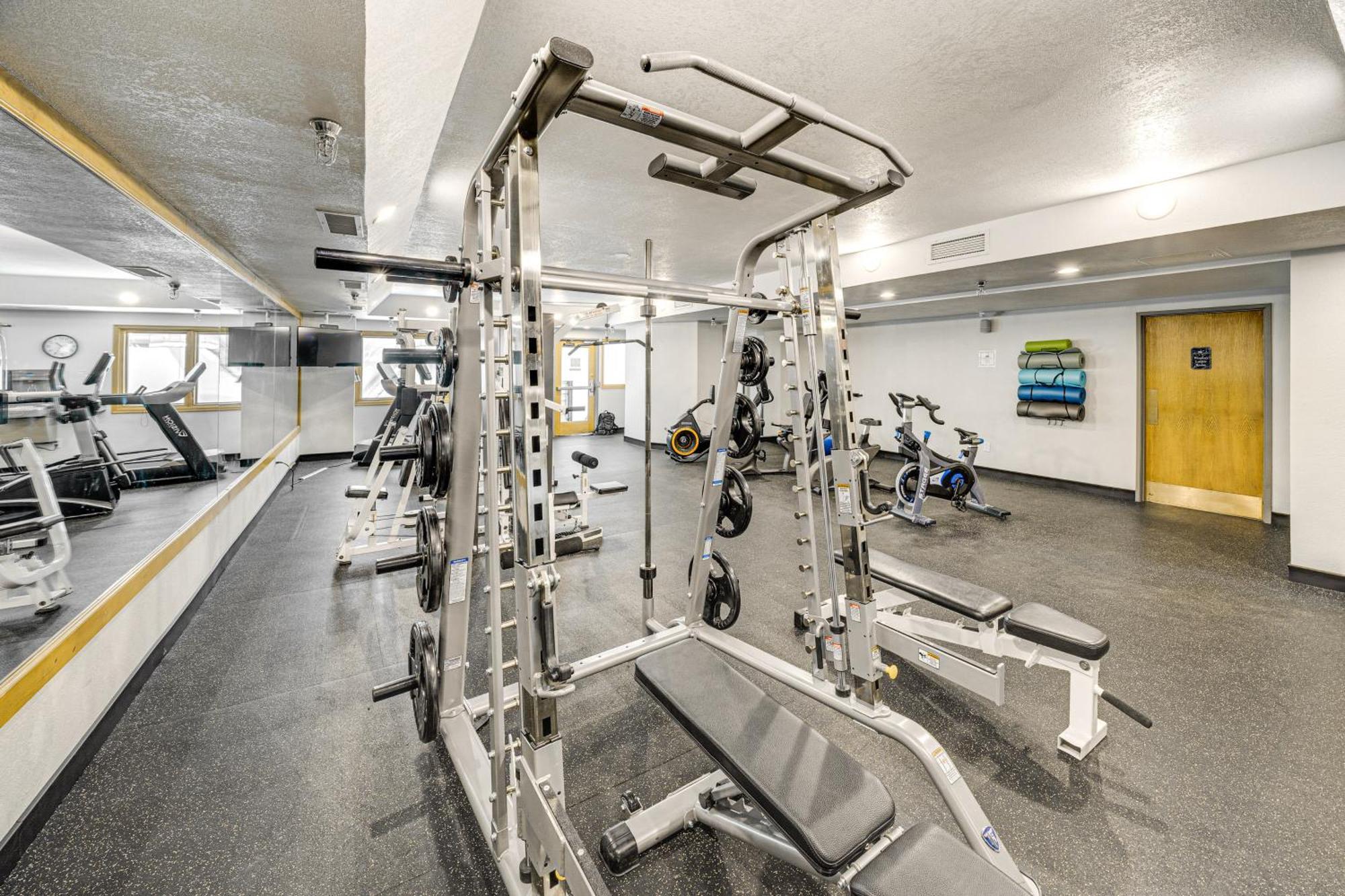 Ski-Inandski-Out Retreat With Iron Horse Pool Access! Уинтър Парк Екстериор снимка